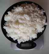 В сваренном из 150 грамм крупы - 422 грамма варёного риса